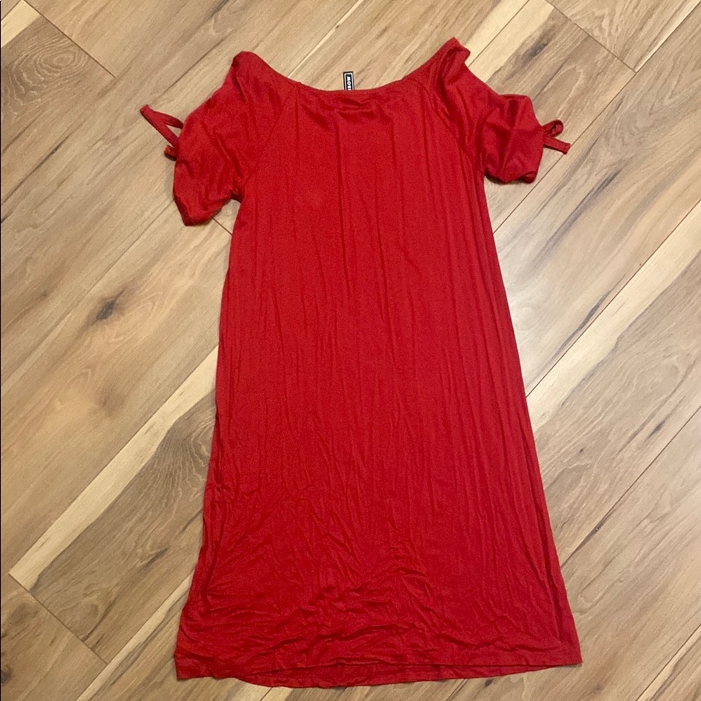 Rainbow Red Ruffled Cold Shoulder Midi Dress - Picture 5 of 5